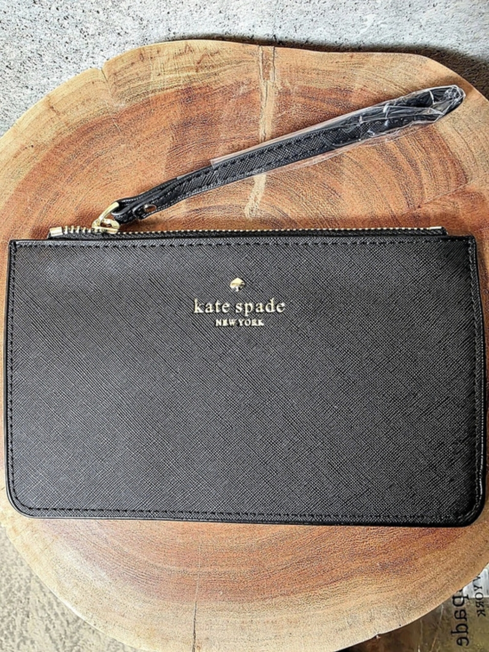 Kate Spade New York Black Saffiano Zip Wristlet Pouch